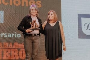 Karen Fretes, la primera trabajadora del Programa Emprender, fue distinguida como “Mujer Minera del Año”